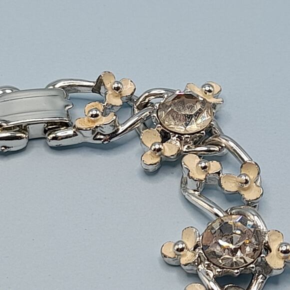 Vintage Creamy White Flower Bracelet, Clear Rhinestones, Mid-Century - Picture 6 of 10